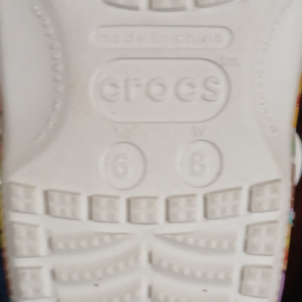 CROCS White Sandals with Cute Character Accents - Picture 8 of 8